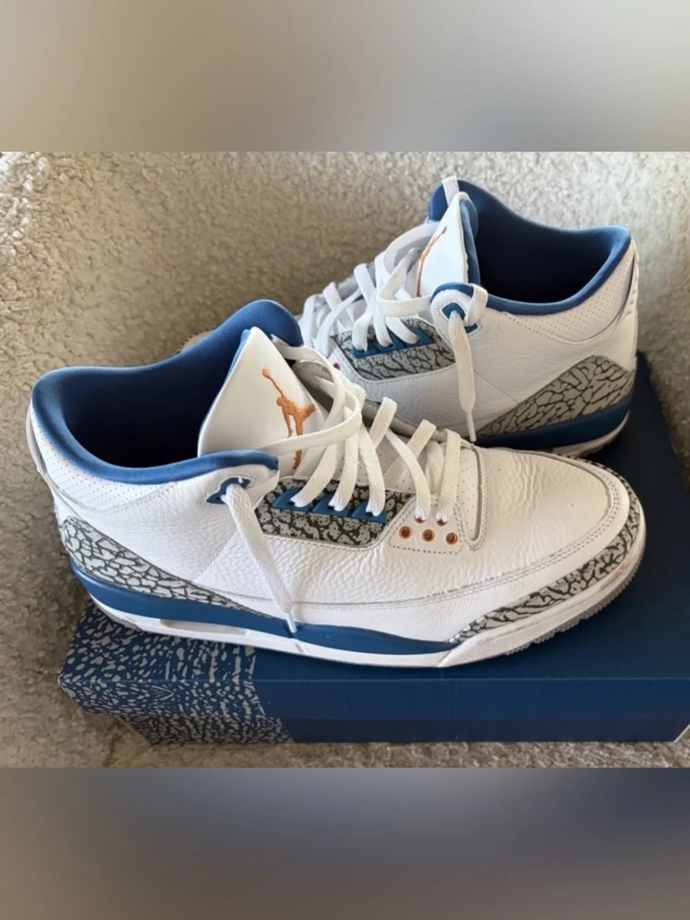 Jordan Retro Wizards Low White Blue with Elephant Print NEW WITH BOX